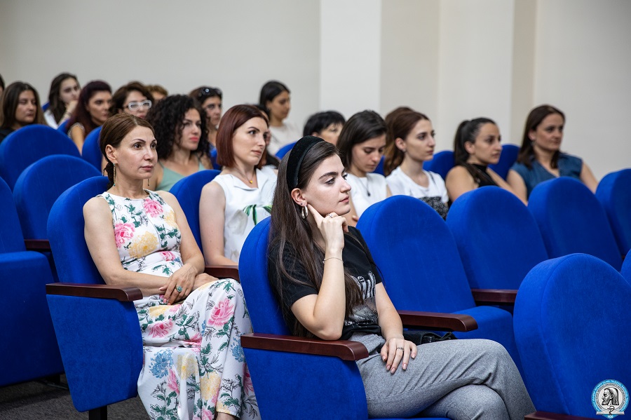 ԵՊԲՀ &laquo;ՔՈԲՐԵՅՆ&raquo; կենտրոնում կայացավ Մաթիաս Շվաբի դասախոսությունը