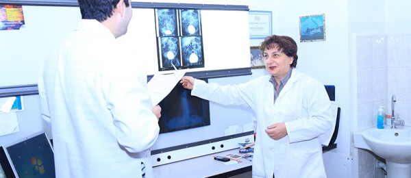 Մեր զրուցակիցն է &laquo;Արաբկիր&raquo; բժշկական համալիրի տնօրեն Արման Բաբլոյանը, ում հետ խոսեցինք կենտրոնի ներկայում իրականացվող ծառայությունների և ապագա ծրագրերի մասին